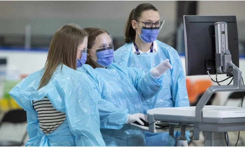 Θεσσαλονίκη: Προσφέρει το σπίτι του 45χρονος σε γιατρούς και νοσηλευτικό προσωπικό